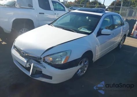 2007 Honda Accord 2.4 Ex z USA, uszkodzony, nr VIN 1HGCM56857A062382